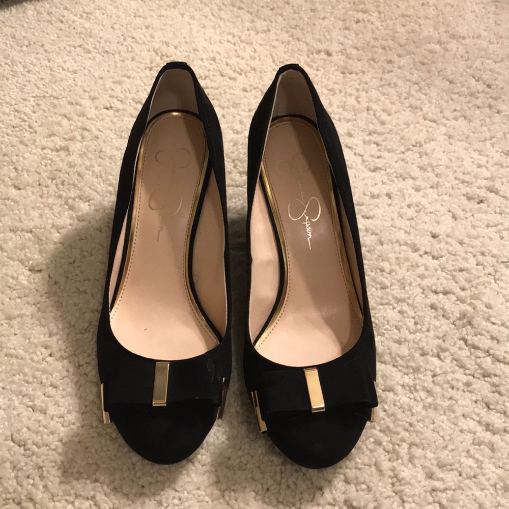 Jessica Simpson black wedges